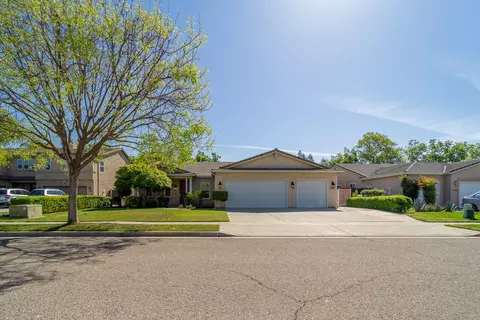 1744 Maduro Ct, Tulare, CA 93274