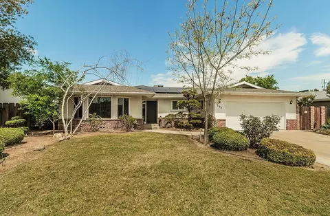 596 W Herbert Ave, Reedley, CA 93654