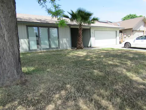 3940 W Whitendale Ave, Visalia, CA 93277