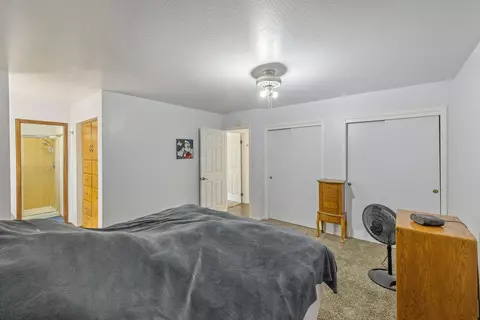 1116 E Paradise Ave, Visalia, CA 93292 photo 23