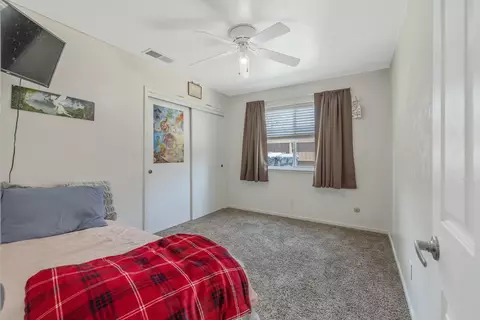 1116 E Paradise Ave, Visalia, CA 93292 photo 21