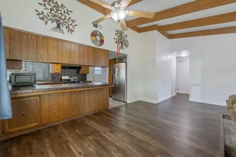 1116 E Paradise Ave, Visalia, CA 93292 photo 10
