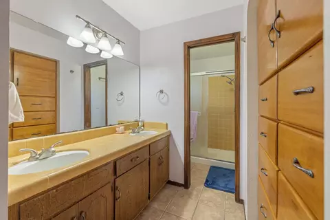 1116 E Paradise Ave, Visalia, CA 93292 photo 25