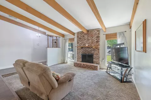1116 E Paradise Ave, Visalia, CA 93292 photo 8