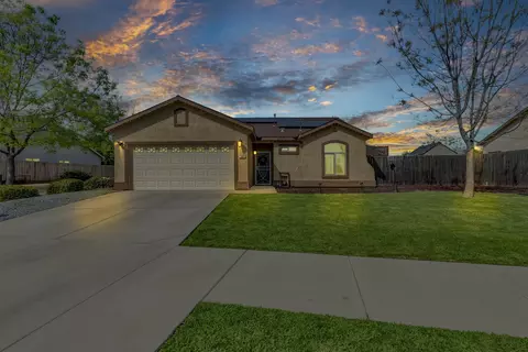 395 Mandarin St, Lindsay, CA 93247