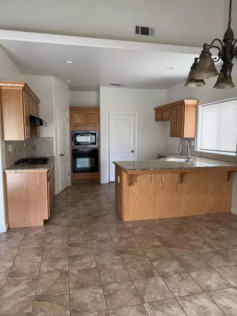 1024 Tranquility Ct, Lemoore, CA 93245 photo 6