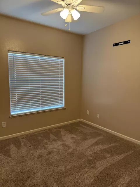 1024 Tranquility Ct, Lemoore, CA 93245 photo 11