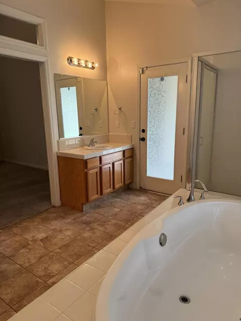 1024 Tranquility Ct, Lemoore, CA 93245 photo 18