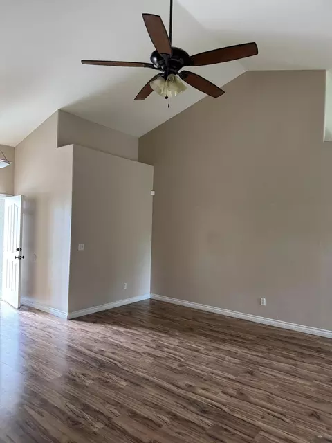 1024 Tranquility Ct, Lemoore, CA 93245 photo 4