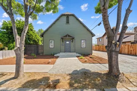 1233 Chase Ave, Corcoran, CA 93212
