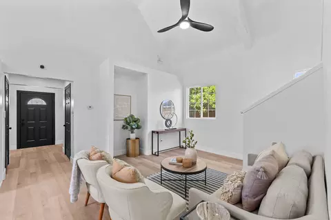 Entry Way - 1233 Chase Ave, Corcoran, CA 93212 photo 2 of 4
