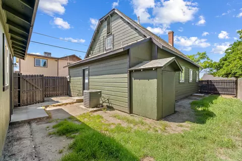 Exterior - 1233 Chase Ave, Corcoran, CA 93212 photo 3 of 3