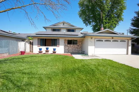 1330 W Feemster Ave, Visalia, CA 93277