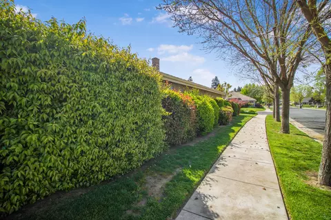 Exterior - 1424 E Feemster Ave, Visalia, CA 93292 photo 5 of 15