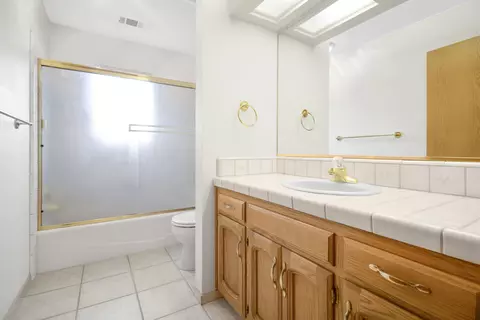 Bath - 1424 E Feemster Ave, Visalia, CA 93292 photo 3 of 6