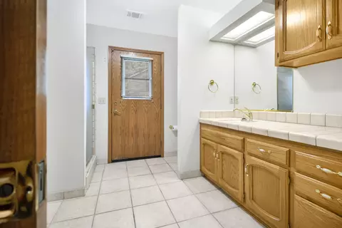 Bath - 1424 E Feemster Ave, Visalia, CA 93292 photo 1 of 6