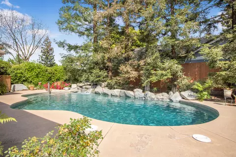 Exterior - 1424 E Feemster Ave, Visalia, CA 93292 photo 11 of 15