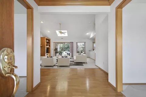 Entry Way - 1424 E Feemster Ave, Visalia, CA 93292 photo 2 of 10