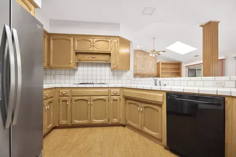 Kitchen - 1424 E Feemster Ave, Visalia, CA 93292 photo 3 of 3