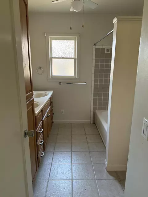 316 Valencia Dr, Exeter, CA 93221 photo 9