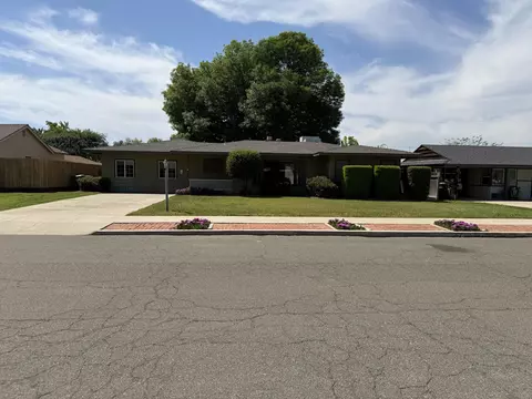 316 Valencia Dr, Exeter, CA 93221