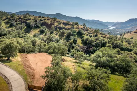 42367 Corral Dr, Three Rivers, CA 93271