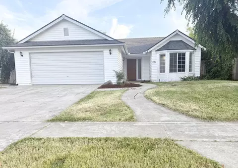 1321 E Buena Vista Ave, Visalia, CA 93292