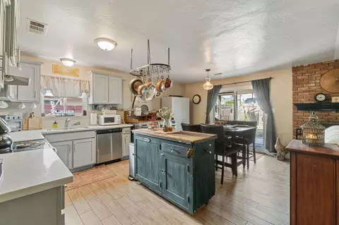Kitchen - 947 E Ciinamon Dr, Lemoore, CA 93245 photo 1 of 4