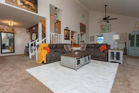Living - 286 E Wilson Ave, Tulare, CA 93274 photo 2 of 5