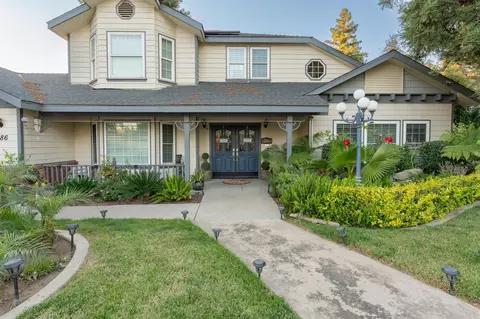 Exterior - 286 E Wilson Ave, Tulare, CA 93274 photo 8 of 24