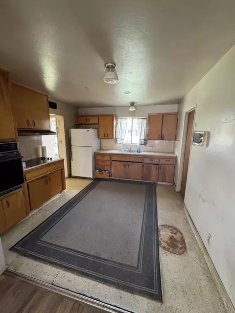 2349 E Sunset Ave, Tulare, CA 93274 photo 4