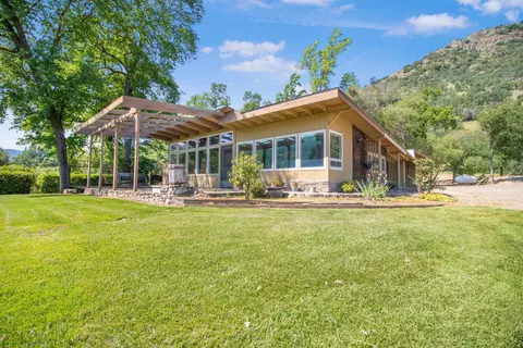 41997 N North Fork Dr, Three Rivers, CA 93271
