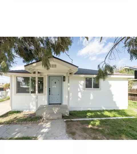 912 W Sweet Ave, Visalia, CA 93291