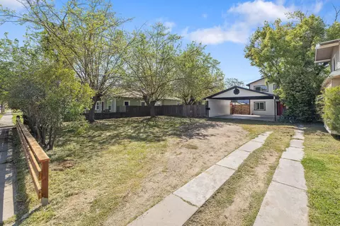 1331 N Roosevelt Ave, Fresno, CA 93728