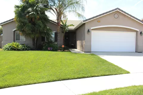 2587 Seaside Cir, Tulare, CA 93274