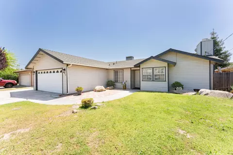 683 Pioneer Ave, Porterville, CA 93257