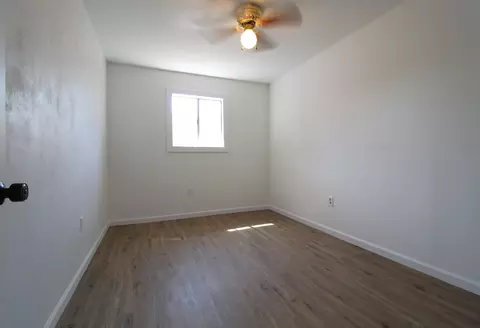 Bedroom - 517 W Maple St, Exeter, CA 93221 photo 2 of 2