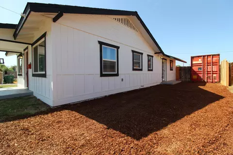 Exterior - 517 W Maple St, Exeter, CA 93221 photo 3 of 8