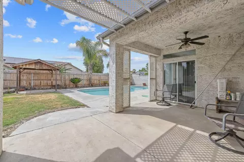 641 Retreat Way, Lemoore, CA 93245 photo 46