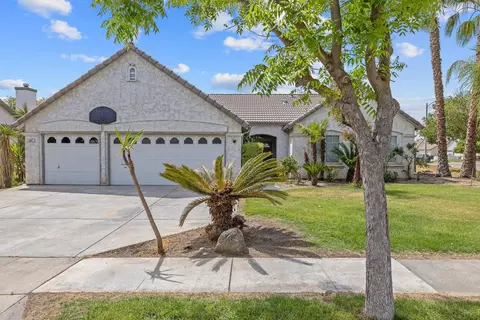 641 Retreat Way, Lemoore, CA 93245 photo 3