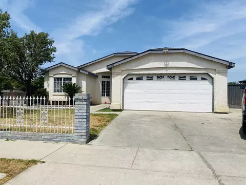 492 Lemonwood Ave, Tulare, CA 93274