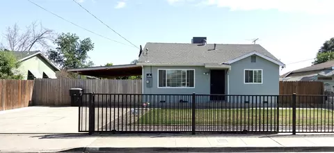 215 W Vine Ave, Visalia, CA 93291