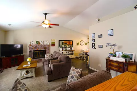 613 Hannah Ave, Exeter, CA 93221 photo 8