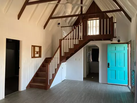 Entry Way - 660 E Tulare Rd, Lindsay, CA 93247 photo 1 of 1