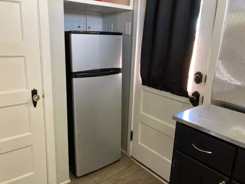 Kitchen - 660 E Tulare Rd, Lindsay, CA 93247 photo 2 of 3