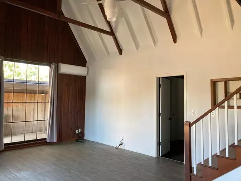 Living - 660 E Tulare Rd, Lindsay, CA 93247 photo 1 of 2