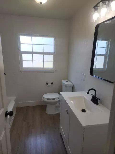 940 E Lyndale Dr, Tulare, CA 93274 photo 12