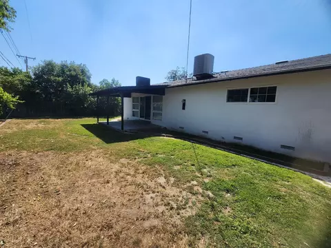 940 E Lyndale Dr, Tulare, CA 93274 photo 21