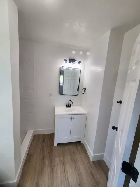 940 E Lyndale Dr, Tulare, CA 93274 photo 16