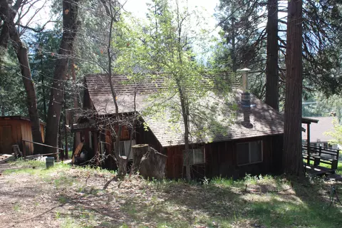 466 Sutherland Dr, Springville, CA 93265